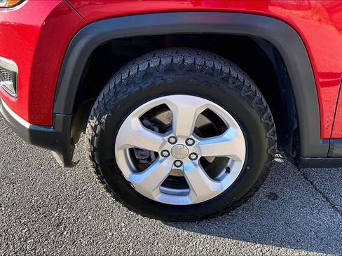 Used 2018 Jeep Compass Latitude w/ Popular Equipment Group image 12