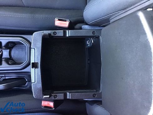 Used 2023 Jeep Wrangler Sport S image 39