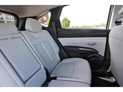 Used 2026 Hyundai Tucson SEL FWD image 13