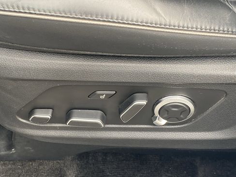 Used 2024 Hyundai Palisade Calligraphy image 19