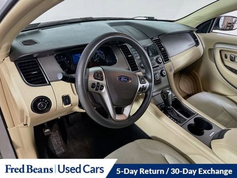 Used 2018 Ford Taurus SE FWD image 17