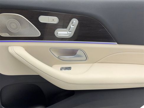 Used 2025 Mercedes-Benz GLS 450 4MATIC w/ AMG Line Exterior image 51