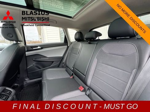 Used 2023 Volkswagen Taos SE image 19