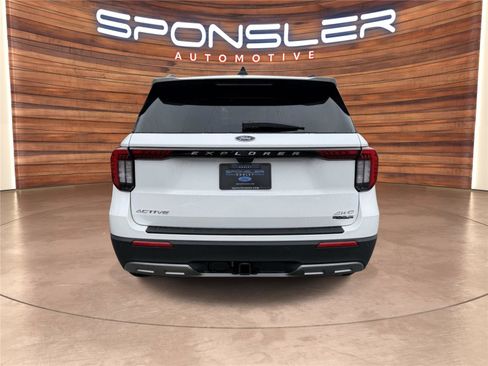 New 2026 Ford Explorer Active w/ Active Comfort Package image 5