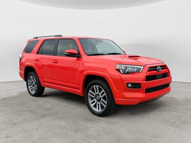 Used 2024 Toyota 4Runner TRD Sport AWD/4WD image 3