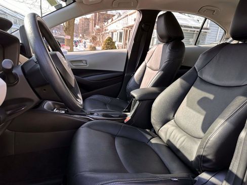 Certified 2022 Toyota Corolla LE image 15