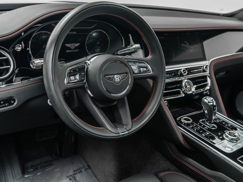 Used 2024 Bentley Flying Spur V8 AWD/4WD image 13