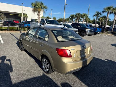 Used 2011 Kia Rio LX FWD image 4