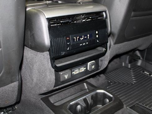 Used 2023 Jeep Wagoneer Series II image 20