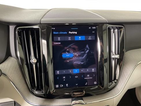 Certified 2025 Volvo XC60 T8 Plus w/ Protection Package Premier AWD/4WD image 32