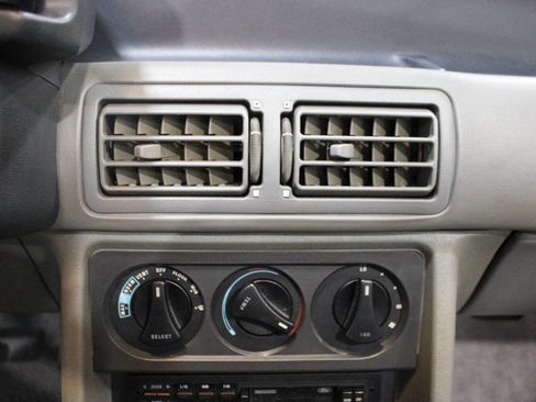 Used 1989 Ford Mustang LX image 14