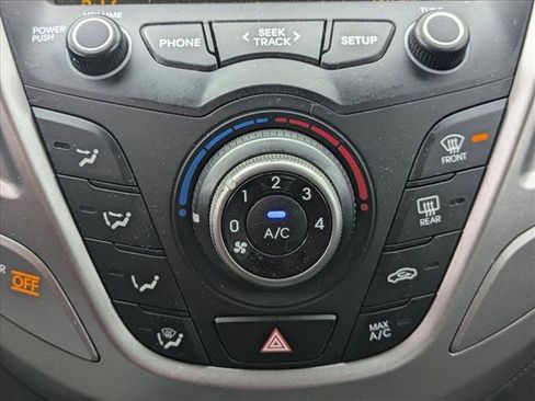 Used 2016 Hyundai Veloster image 12