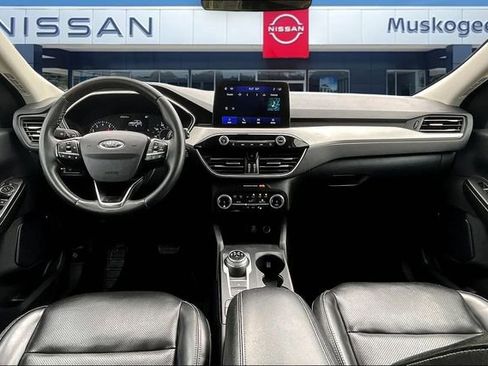 Used 2022 Ford Escape SEL w/ Class II Trailer Tow Package image 7