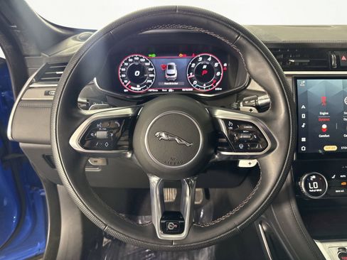 Used 2021 Jaguar F-PACE SVR image 14