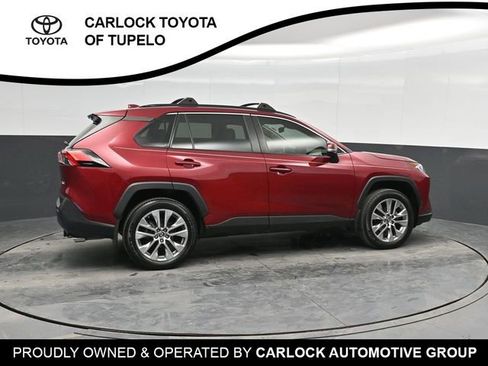 Used 2019 Toyota RAV4 XLE Premium image 4