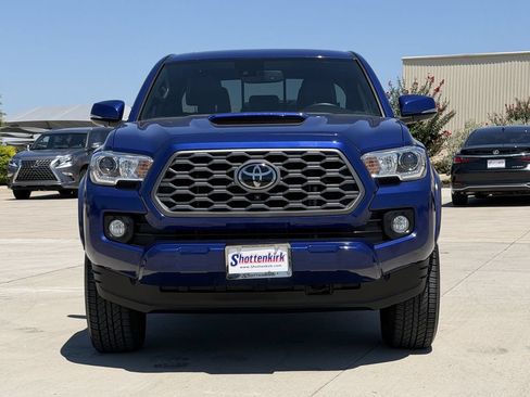 Used 2023 Toyota Tacoma TRD Sport w/ TRD Premium Sport Package AWD/4WD image 7