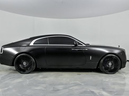 Used 2014 Rolls-Royce Wraith image 14