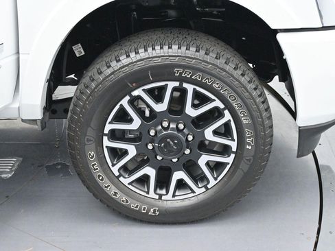 Used 2025 RAM 2500 Limited AWD/4WD image 36