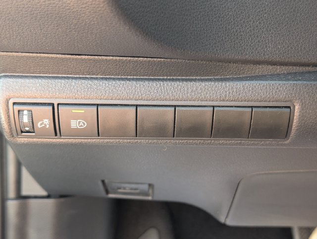 Used 2024 Toyota Corolla LE FWD image 15