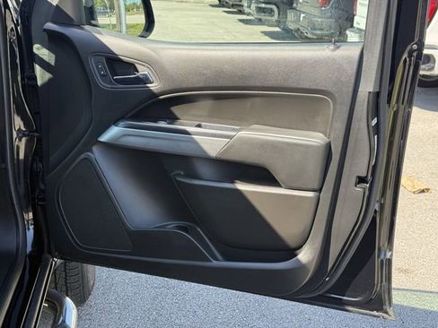 Used 2020 Chevrolet Colorado LT image 34