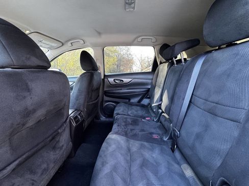 Used 2016 Nissan Rogue SV w/ SV Family Package image 14