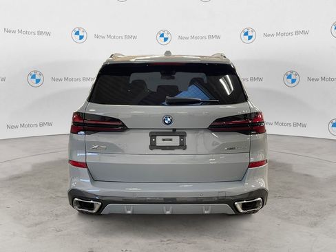 New 2026 BMW X5 xDrive50e w/ M Sport Package AWD/4WD image 4