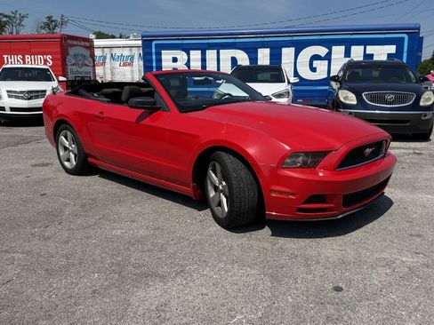 Used 2013 Ford Mustang Convertible RWD image 35