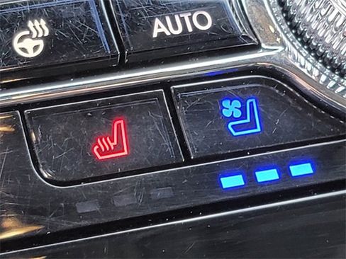 Certified 2022 Lincoln Corsair AWD w/ Equipment Group 101A image 8