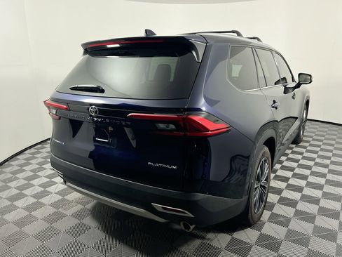 Used 2024 Toyota Grand Highlander AWD Hybrid image 3