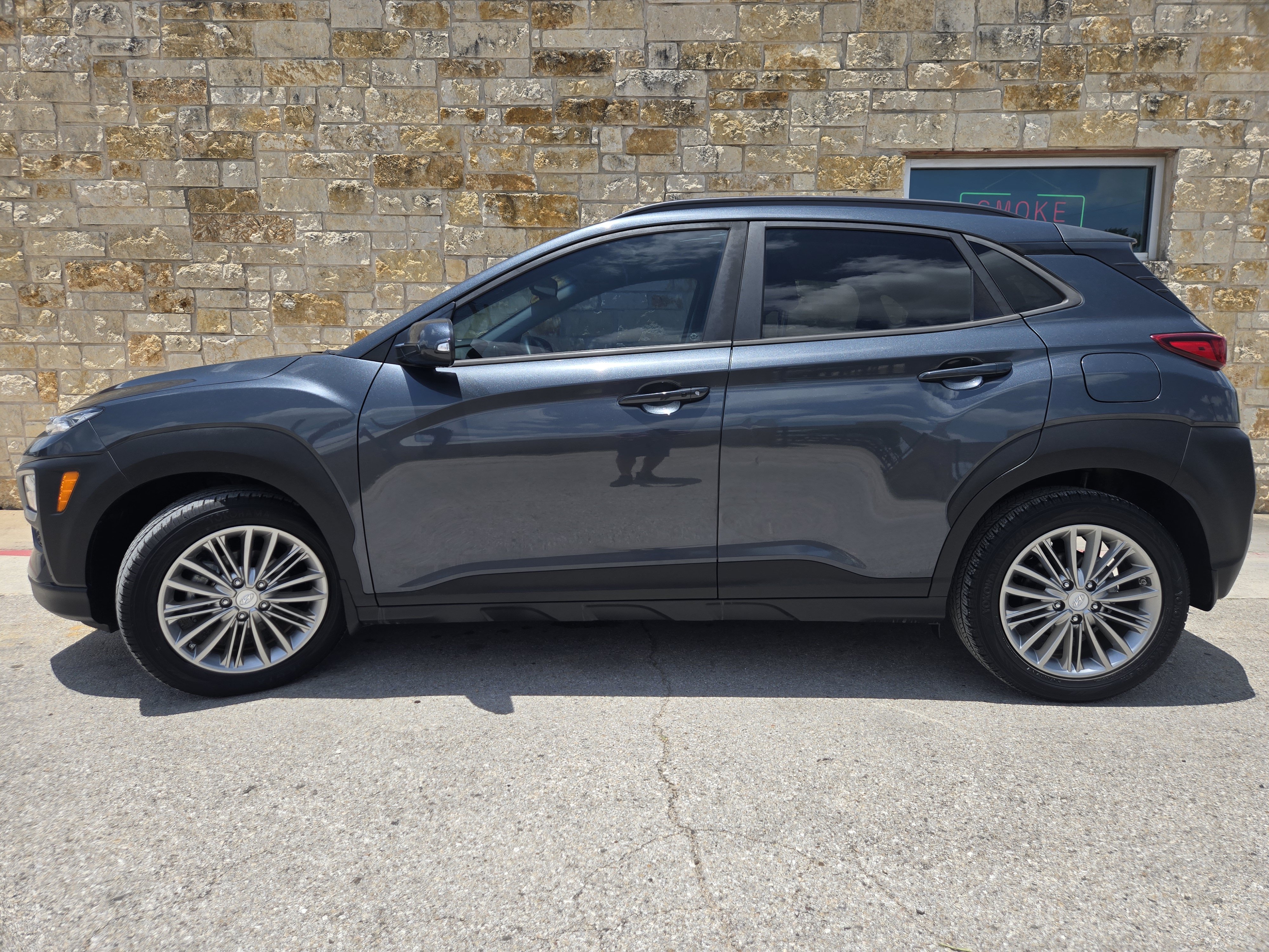 Used 2019 Hyundai Kona SEL w/ SEL Tech Package 02 FWD image 1