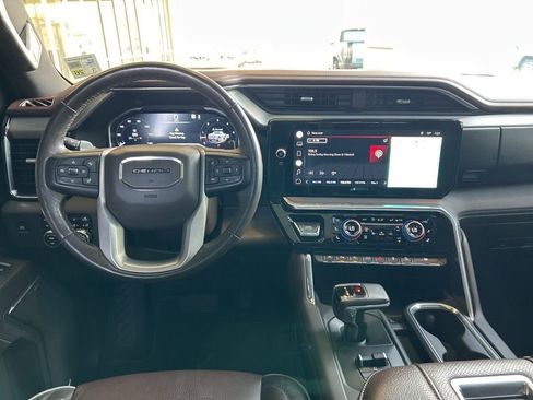 Used 2022 GMC Sierra 1500 Denali w/ Denali Reserve Package AWD/4WD image 16
