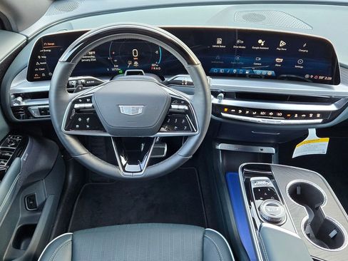 Certified 2025 Cadillac Lyriq Luxury w/ Nappa Leather Package image 14