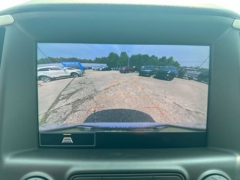Used 2023 GMC Terrain SLT AWD/4WD image 18