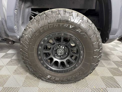 Used 2024 Toyota Tacoma Limited image 19