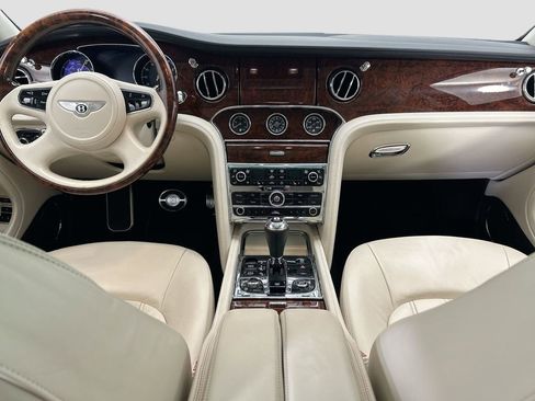 Used 2016 Bentley Mulsanne image 14