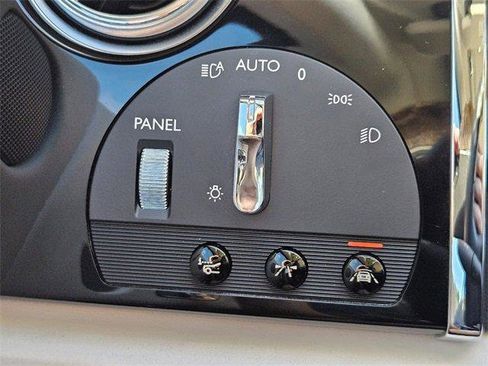 Used 2016 Rolls-Royce Wraith image 29