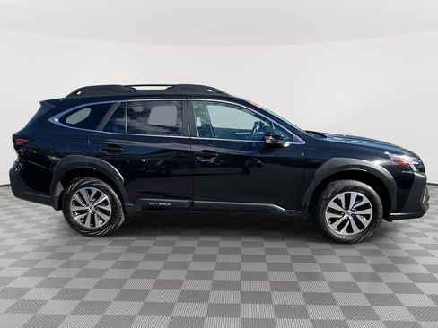 Used 2023 Subaru Outback Premium AWD/4WD image 8