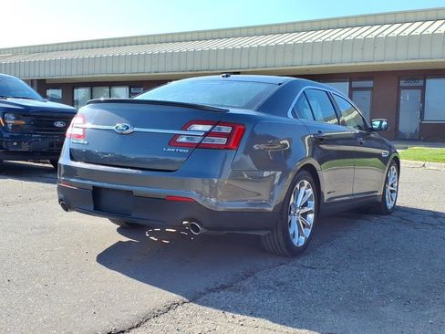 Used 2015 Ford Taurus Limited w/ Equipment Group 301A FWD image 5