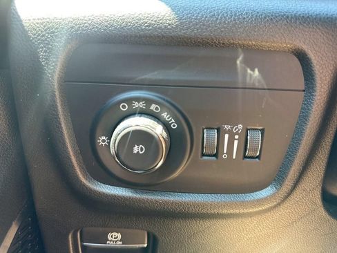 Used 2022 Jeep Grand Cherokee Summit RWD image 52