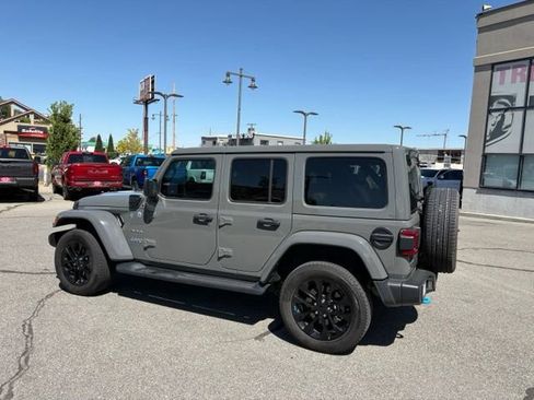 Used 2023 Jeep Wrangler Unlimited Sahara w/ Cold Weather Group AWD/4WD image 4