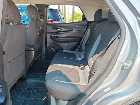 Used 2024 Chevrolet TrailBlazer LT AWD/4WD image 23
