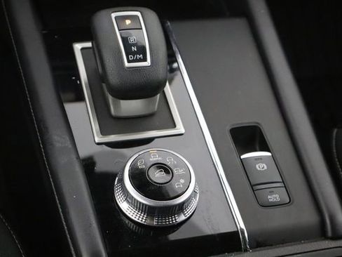 Used 2024 Mitsubishi Outlander ES FWD image 21