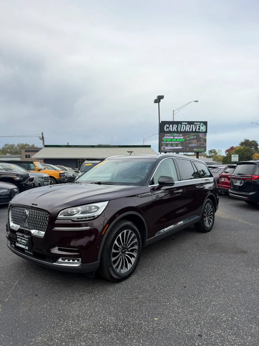 Used 2023 Lincoln Aviator Reserve w/ Equipment Group 201A AWD/4WD image 2