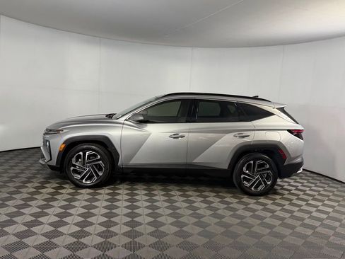 Used 2025 Hyundai Tucson Limited FWD image 12