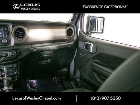 Used 2018 Jeep Wrangler Unlimited Sport S image 27