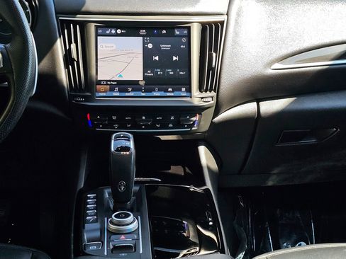 Used 2023 Maserati Levante Modena image 22