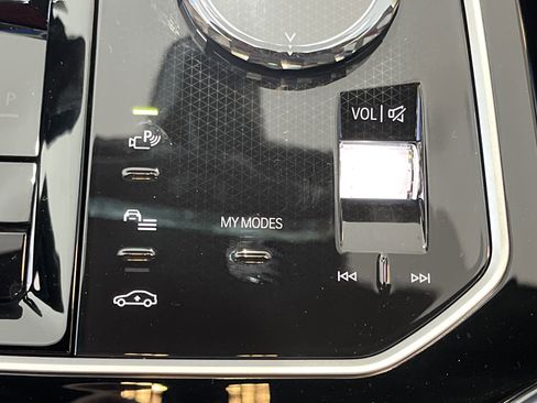 New 2026 BMW 760i xDrive AWD/4WD image 11