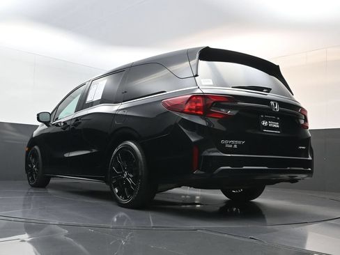 Used 2025 Honda Odyssey Sport-L image 28