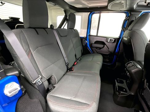 New 2026 Jeep Wrangler Unlimited Rubicon image 10