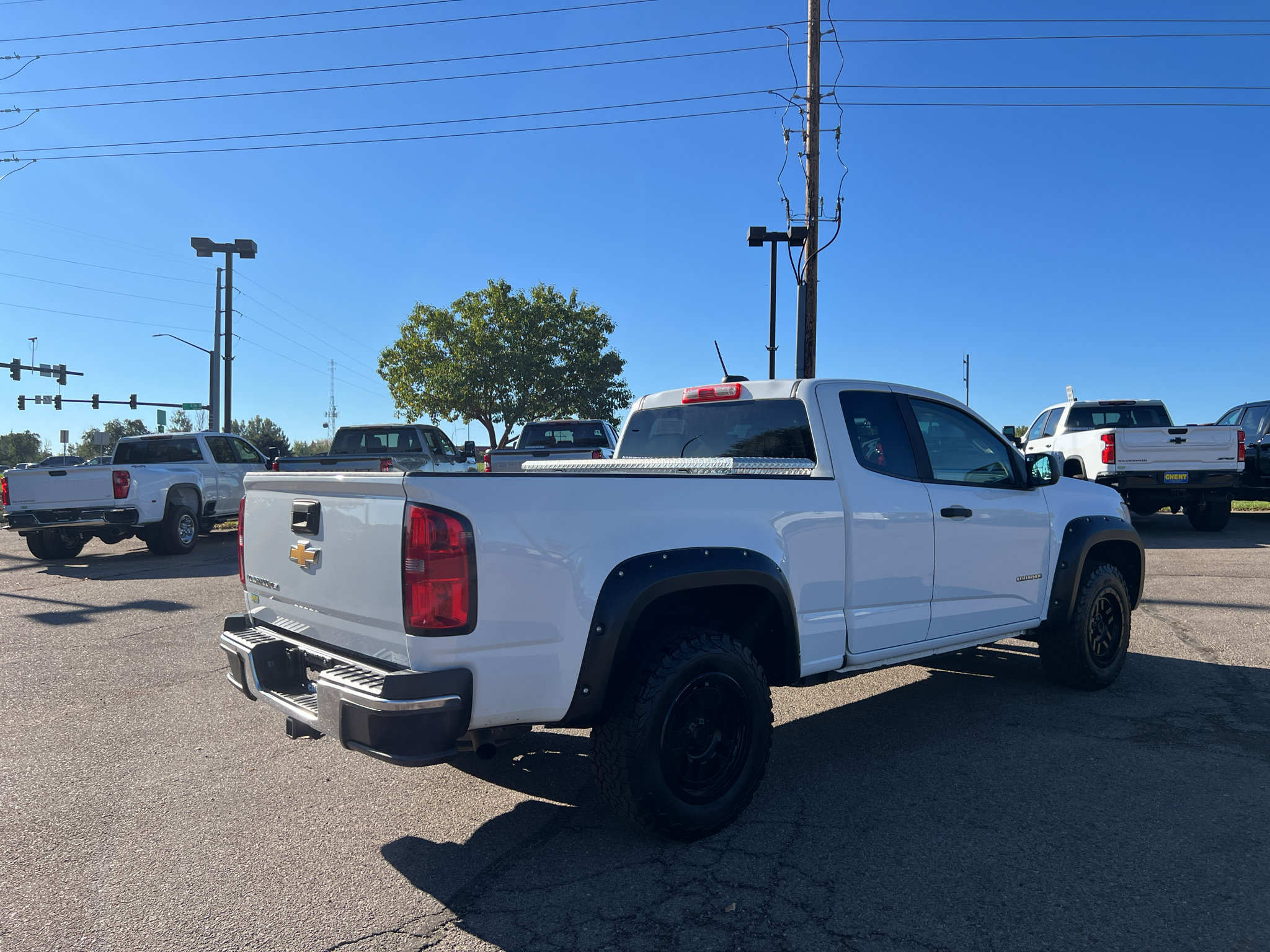 Used 2017 Chevrolet Colorado W/T w/ WT Convenience Package RWD image 4